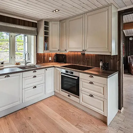 3 Bedroom Lovely In Skollenborg * Lindaskroken